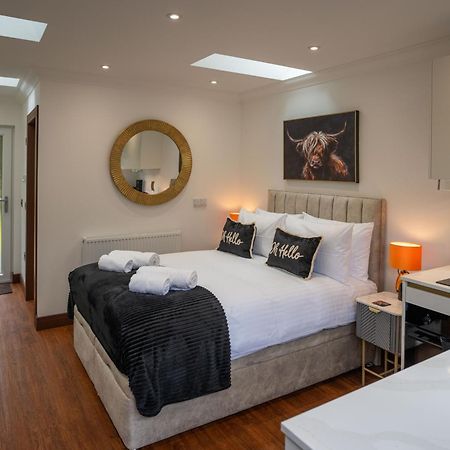 Heather Nook- Luxury Studio In Пітлохрі Екстер'єр фото